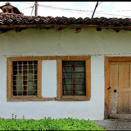Bujtina Zhaveli Bed & Breakfast Gjakova Luaran gambar