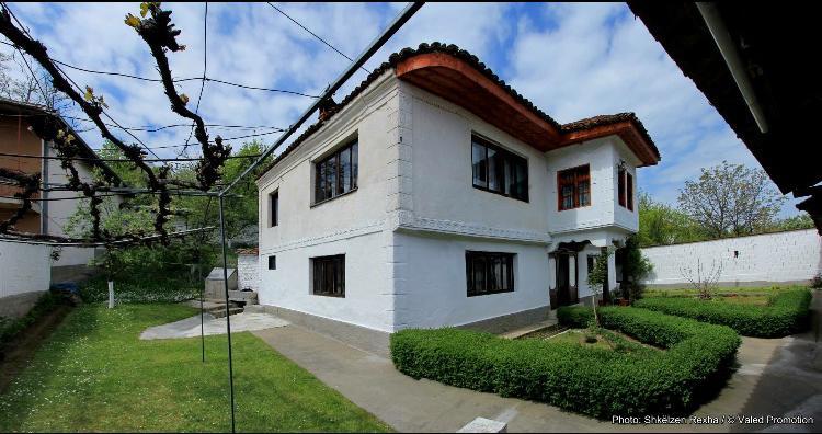 Bujtina Zhaveli Bed & Breakfast Gjakova Luaran gambar